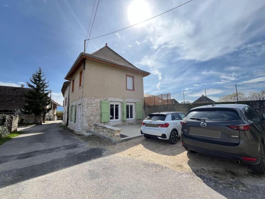 La Maison L'Oiseau Bleu Saint-Victor-de-Morestel Exteriér fotografie